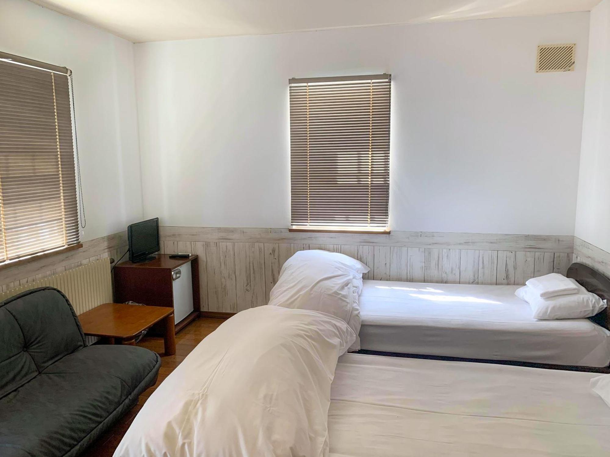 Chalet Banff - 6 Bedroom 6 Bathroom Ski Lodge Niseko Rom bilde